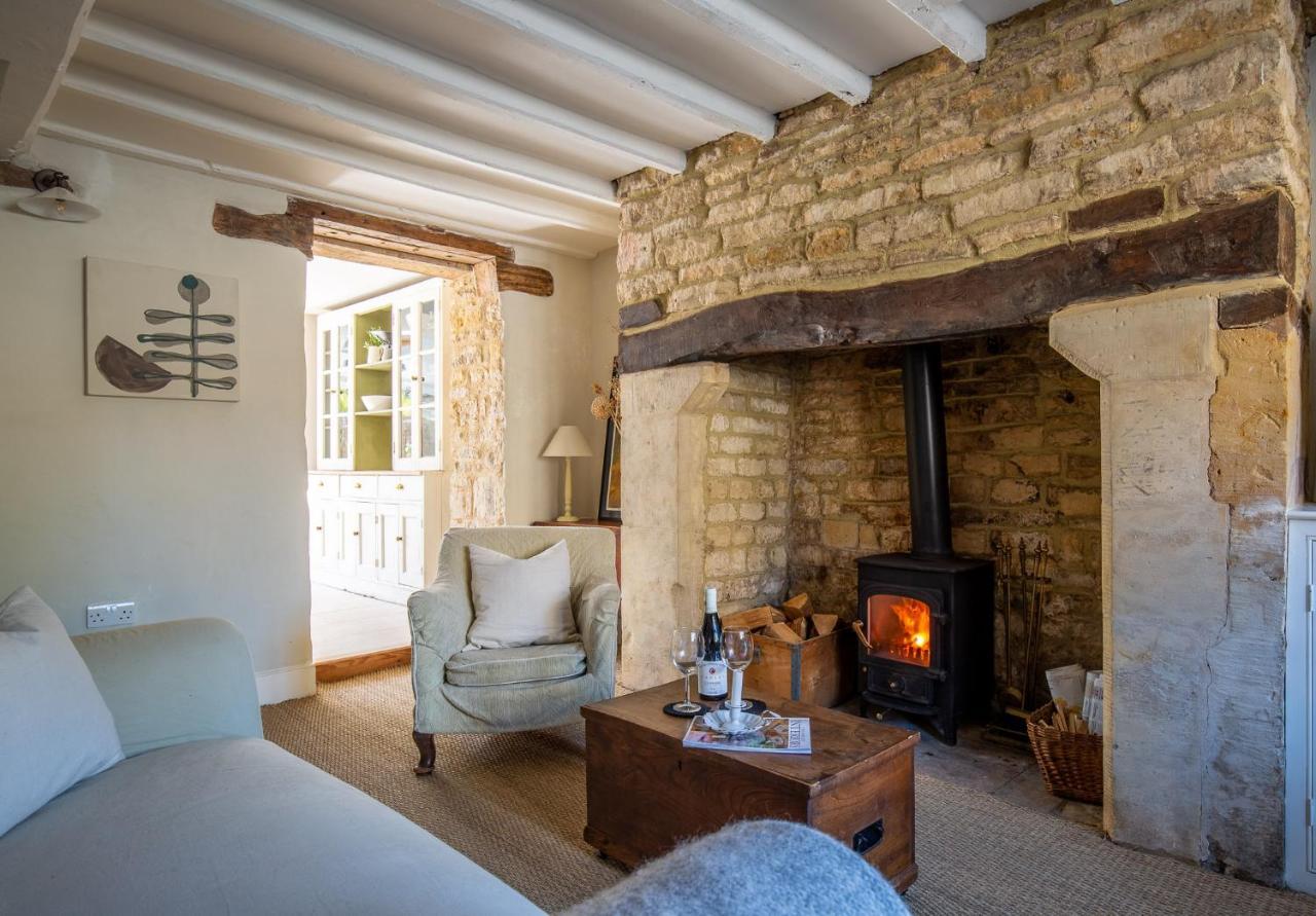 Bourton on the Hill Gleneda Cottage - A Renovated, Traditional Cotswold Cottage Full Of Charm With Fireplace And Garden المظهر الخارجي الصورة